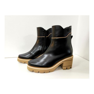 Botín Ezzio 55102 piel negra tacón 7 cm | Mujer