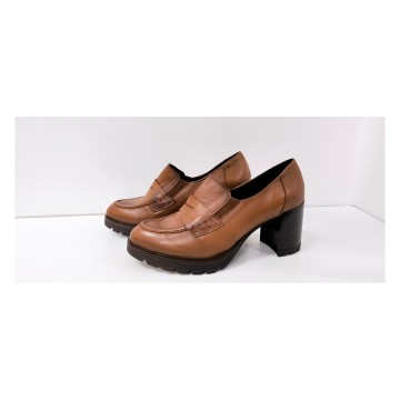 Zapato piel cuero Viguera 8358 | Tacón 7 cm