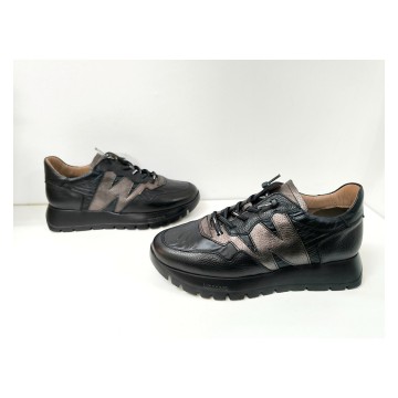 Wonders A-2491 Deportiva Negra de Piel | Josefina Cerrato