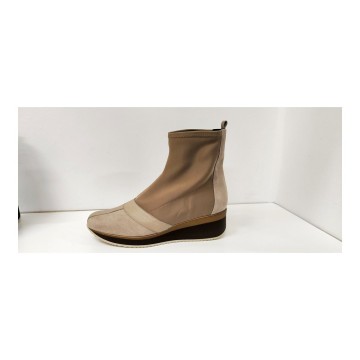 Dibia 13503 Botín Taupe Ante y Licra Cuña 5 cm